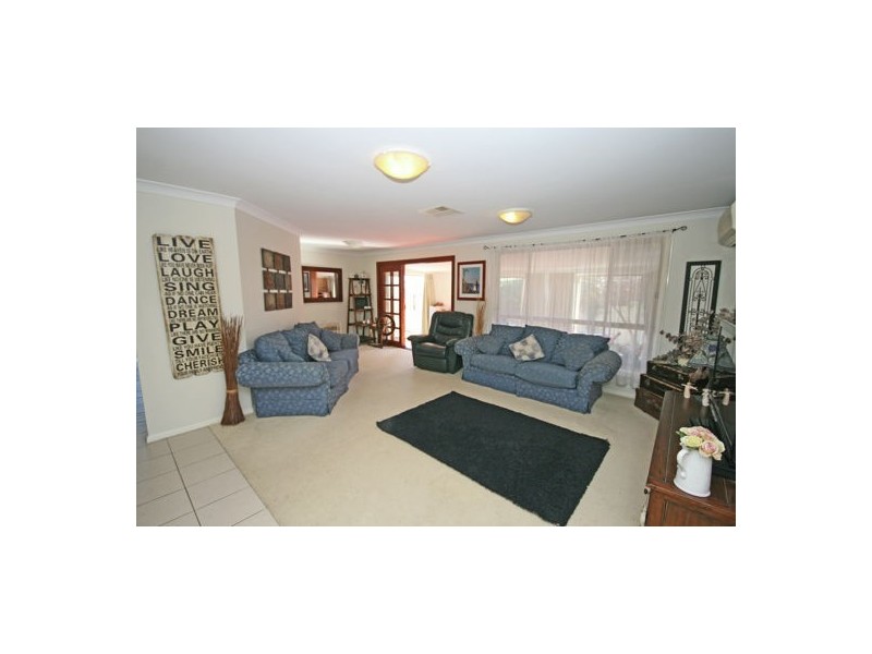 12 Woodside Road, East Tamworth NSW 2340