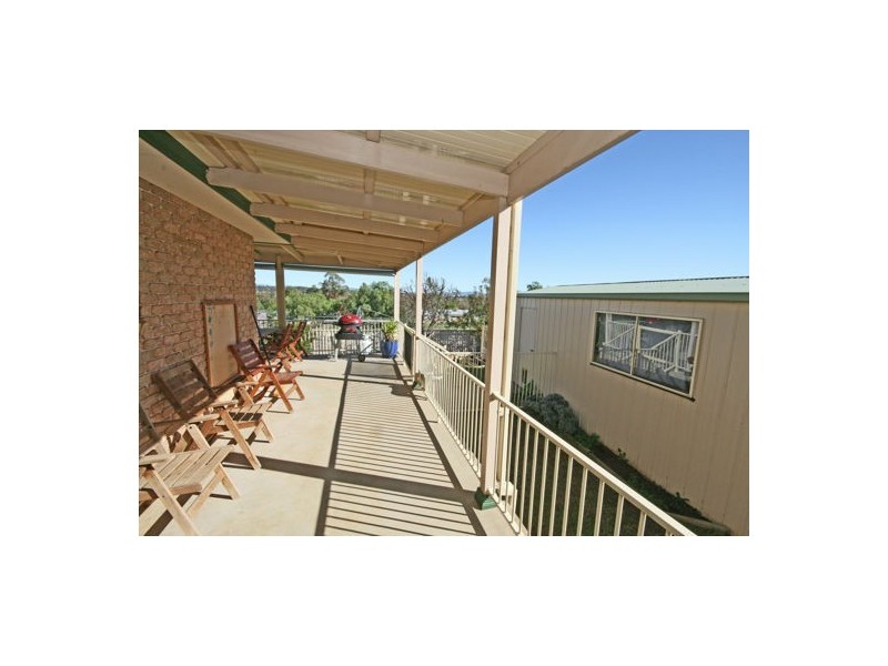 12 Woodside Road, East Tamworth NSW 2340