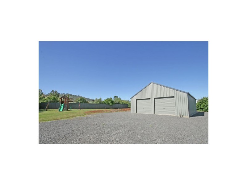6 Benarkin Dr, Tamworth NSW 2340