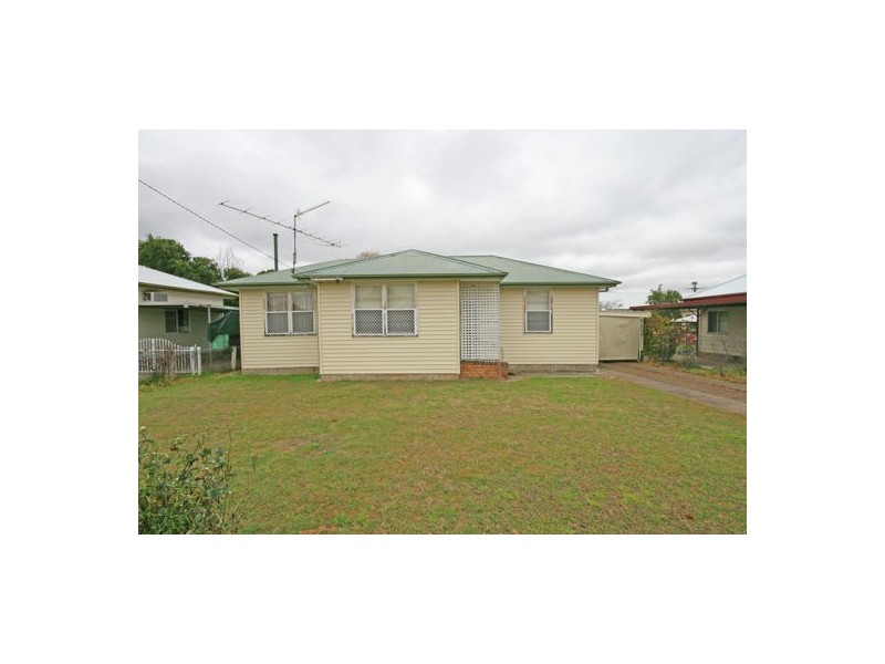 42 Diane Street, Tamworth NSW 2340