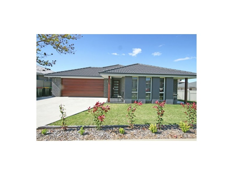 11 Peak Drive, Tamworth NSW 2340