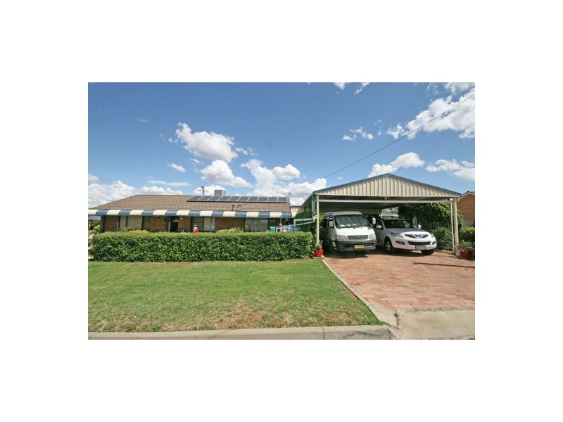 73 Evans Street, Tamworth NSW 2340