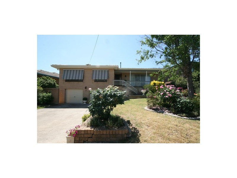 13 Minnamurra Cresent, Tamworth NSW 2340