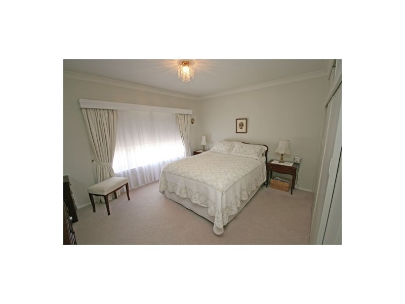 13 Minnamurra Cresent, Tamworth NSW 2340