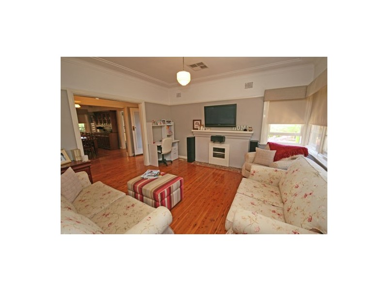 23 Kent Street, Tamworth NSW 2340