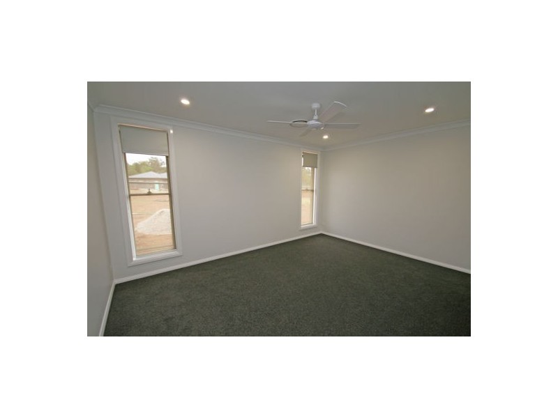 4 Bellbird Street, Tamworth NSW 2340