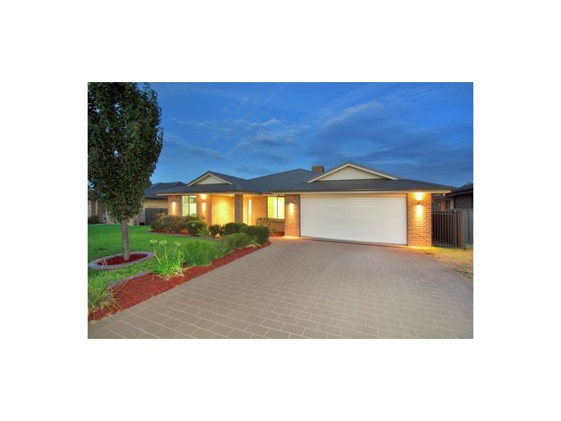 46 Semillon Drive, Tamworth NSW 2340