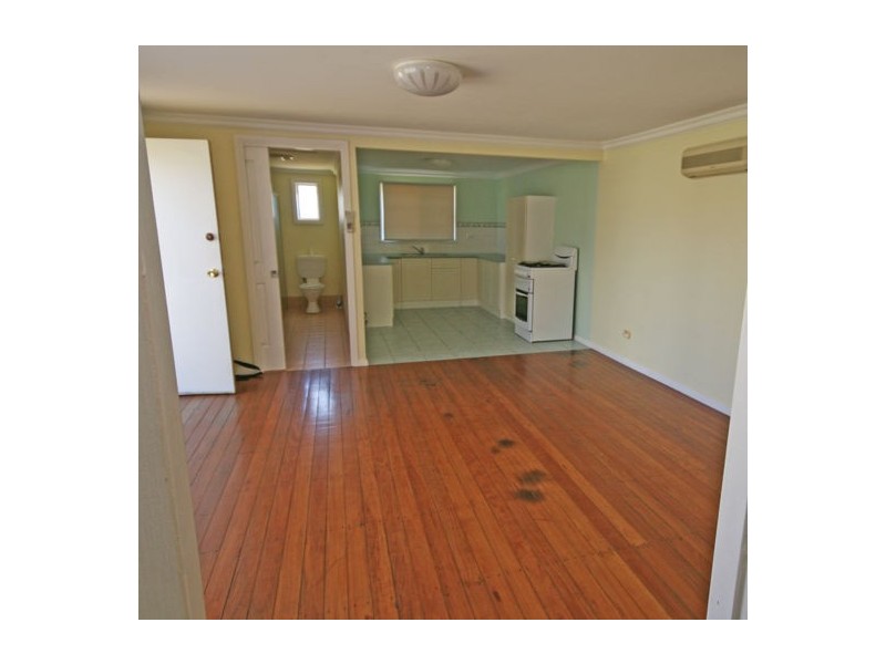 32 Robert Street, Tamworth NSW 2340