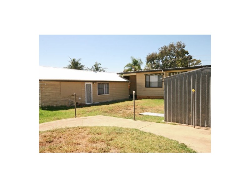 32 Robert Street, Tamworth NSW 2340