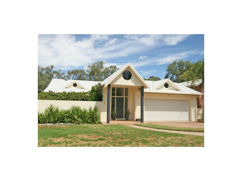 39 Banjos Circuit, Tamworth NSW 2340
