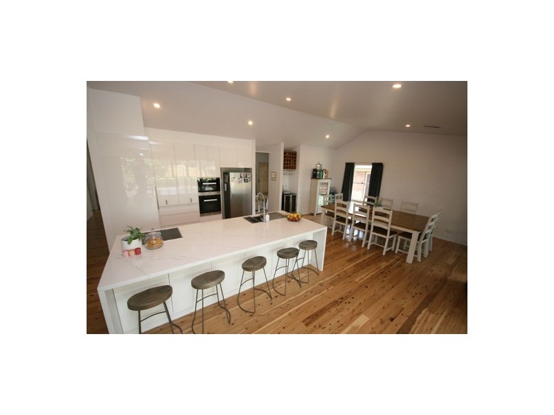 39 Banjos Circuit, Tamworth NSW 2340