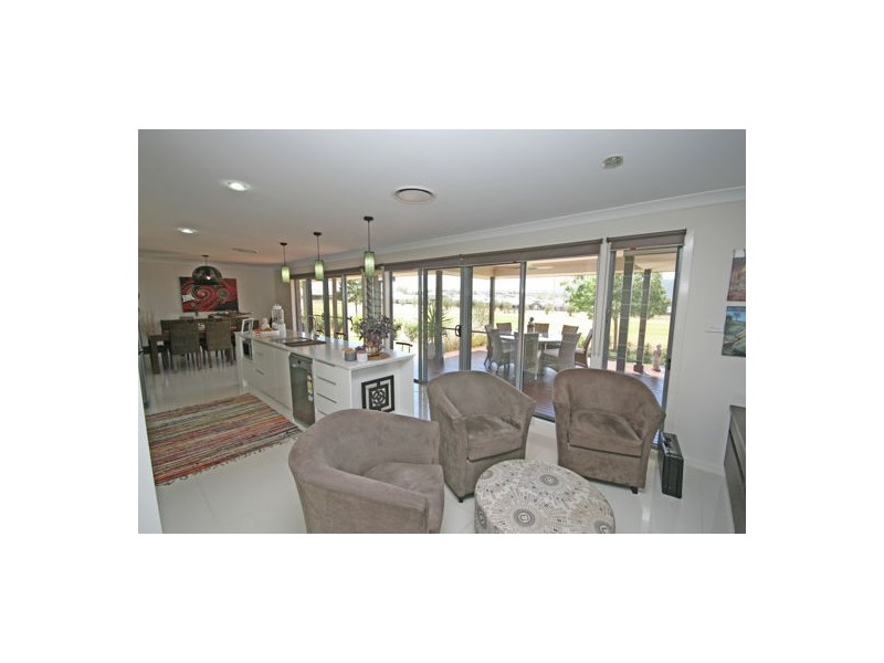 1 Peak Drive, Tamworth NSW 2340