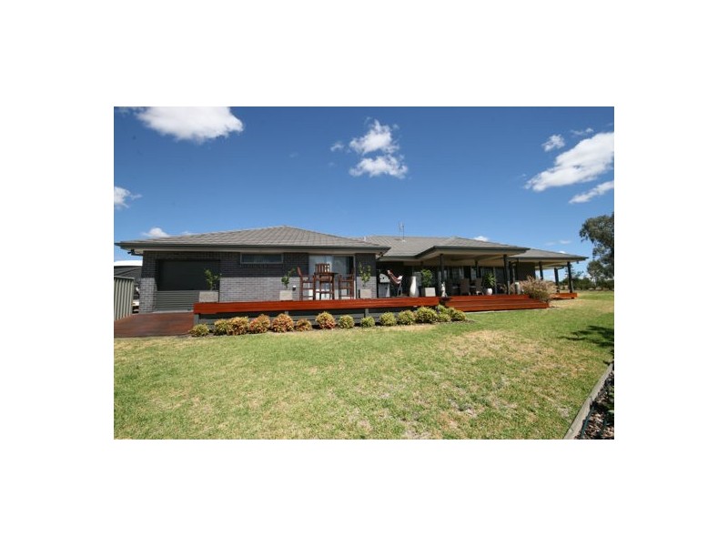 1 Peak Drive, Tamworth NSW 2340