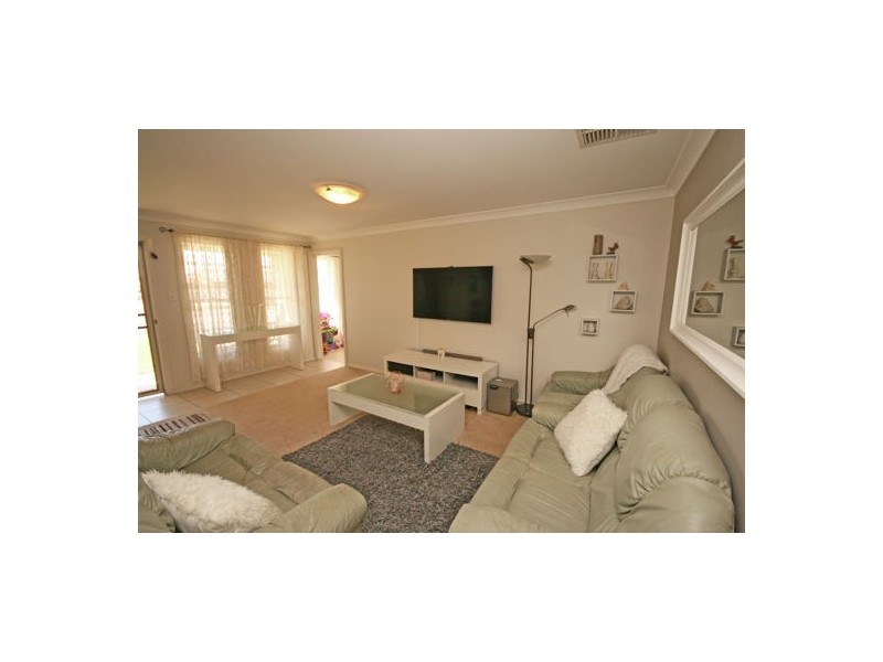 16 Tasman Place, Tamworth NSW 2340