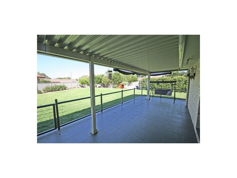 16 Tasman Place, Tamworth NSW 2340