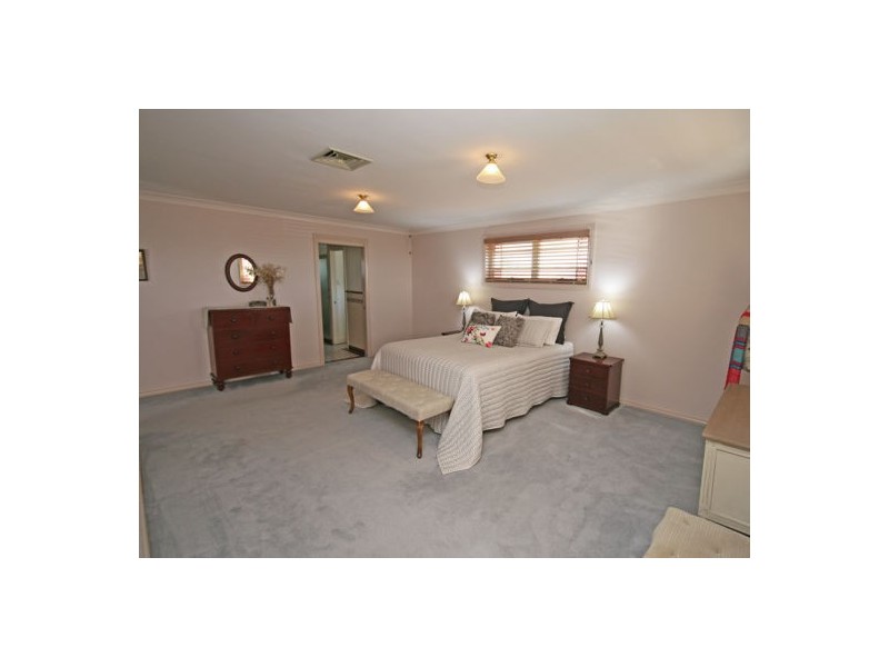 24 Karradji Court, Tamworth NSW 2340