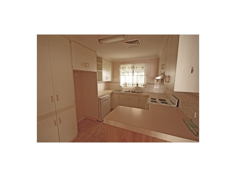 11 Nancy Street, Tamworth NSW 2340