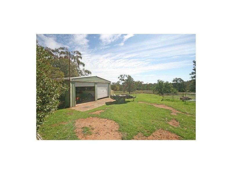 40 The Albens Drive, Tamworth NSW 2340