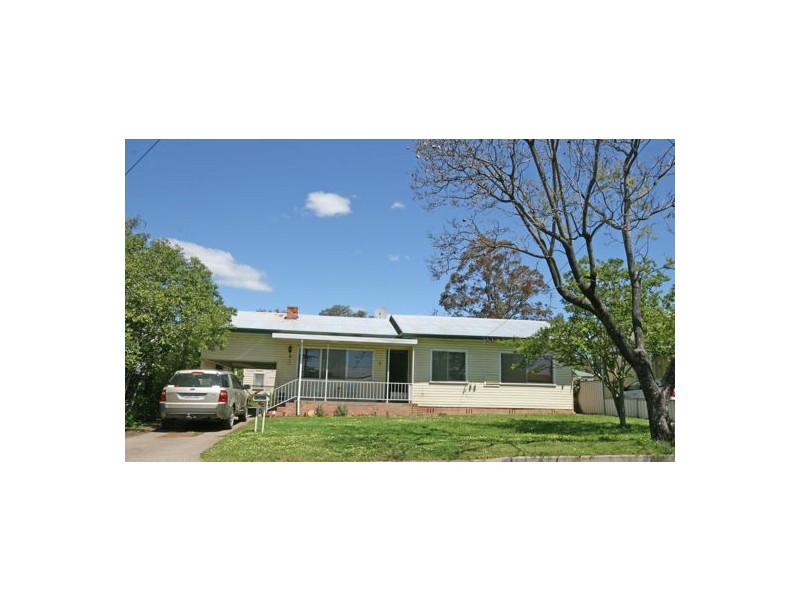 5 Crocket Street, Tamworth NSW 2340