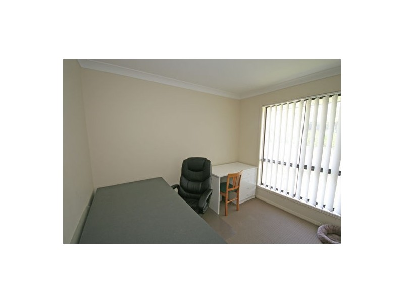 9 & 9A Mawson Close, Tamworth NSW 2340