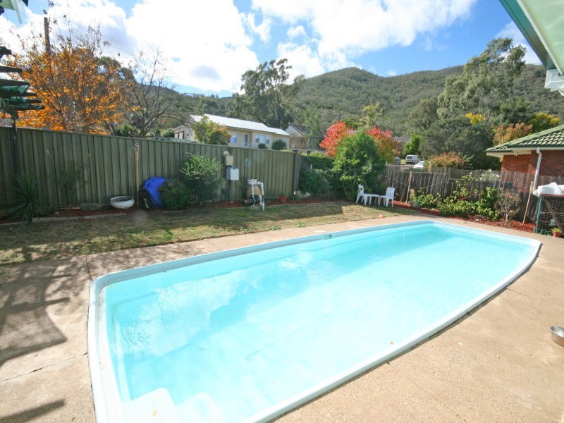 57 Hall Street, Tamworth NSW 2340