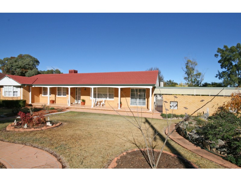 477 Armidale Road, Tamworth NSW 2340