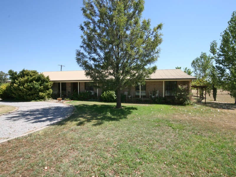 18-20 Heiligmans Lane, Tamworth NSW 2340