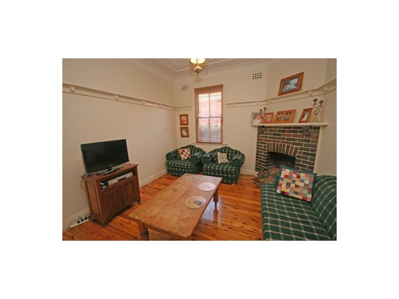 92  Crown Street, Tamworth NSW 2340