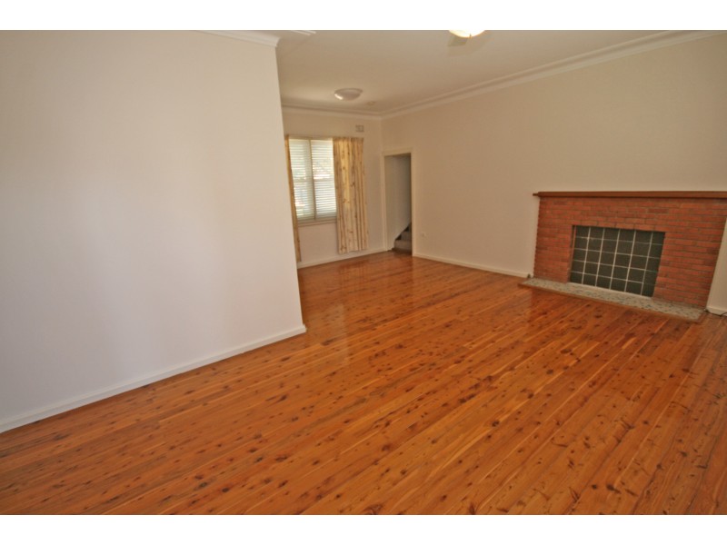 28 Churchill Street, Tamworth NSW 2340