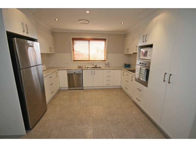 43 Dibar Drive, Tamworth NSW 2340