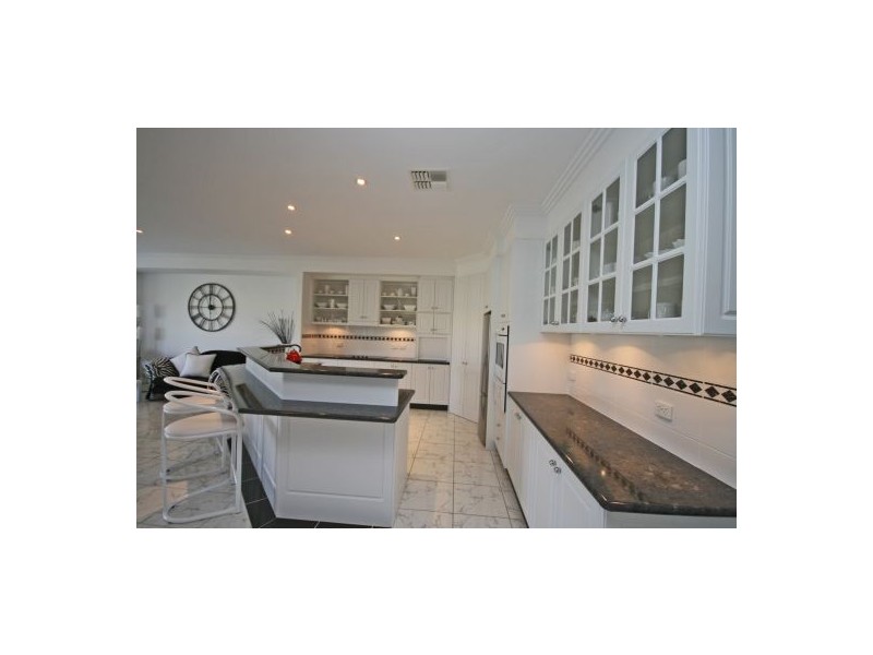 66 The Grange, Tamworth NSW 2340