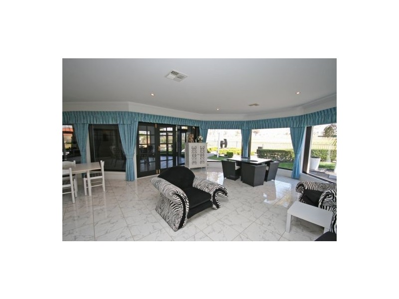 66 The Grange, Tamworth NSW 2340