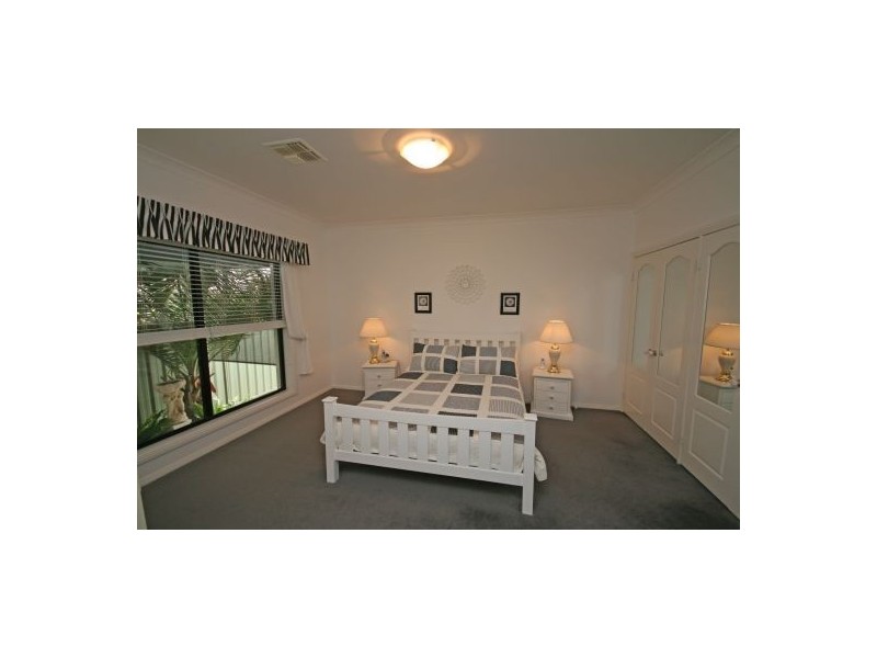 66 The Grange, Tamworth NSW 2340