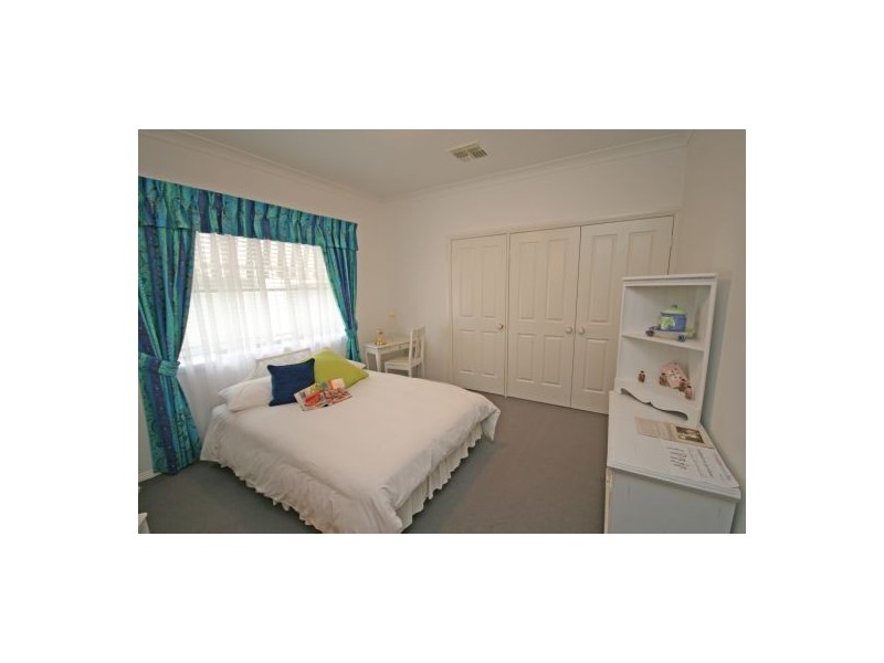 66 The Grange, Tamworth NSW 2340