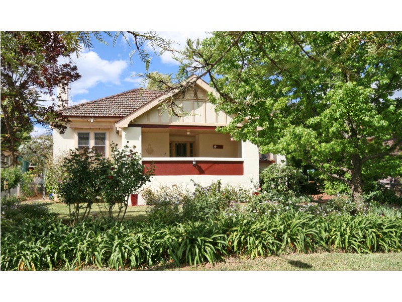 30 Raglan Street, Tamworth NSW 2340