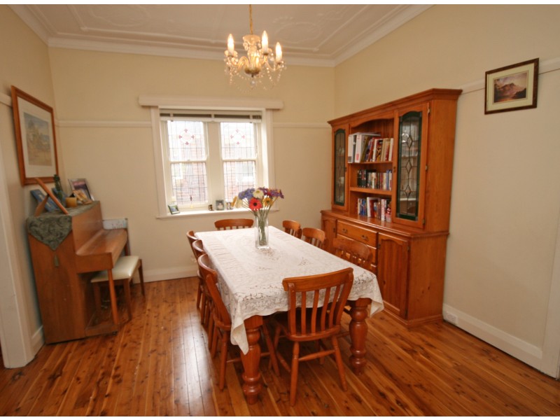 30 Raglan Street, Tamworth NSW 2340