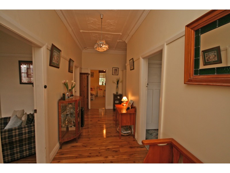 30 Raglan Street, Tamworth NSW 2340