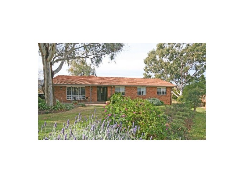 36 Windhover Crescent, Tamworth NSW 2340