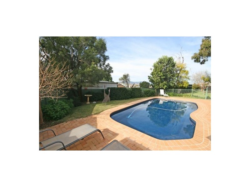 36 Windhover Crescent, Tamworth NSW 2340