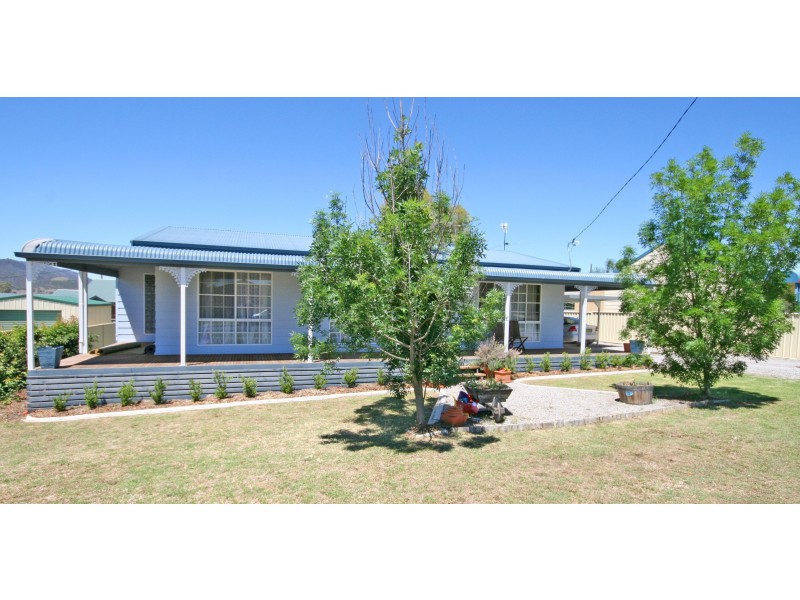 30  Hyson Street, Kootingal NSW 2352