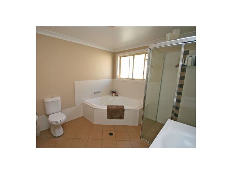 15 Warrah Drive, Calala NSW 2340