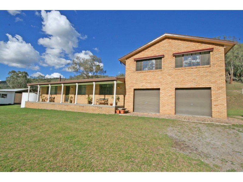 454 New England Gully Road, Moonbi NSW 2353