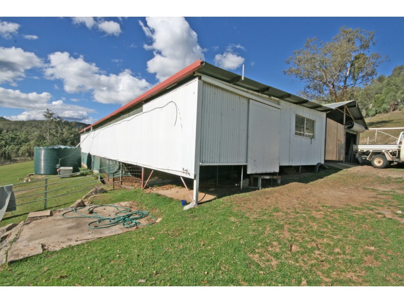 454 New England Gully Road, Moonbi NSW 2353