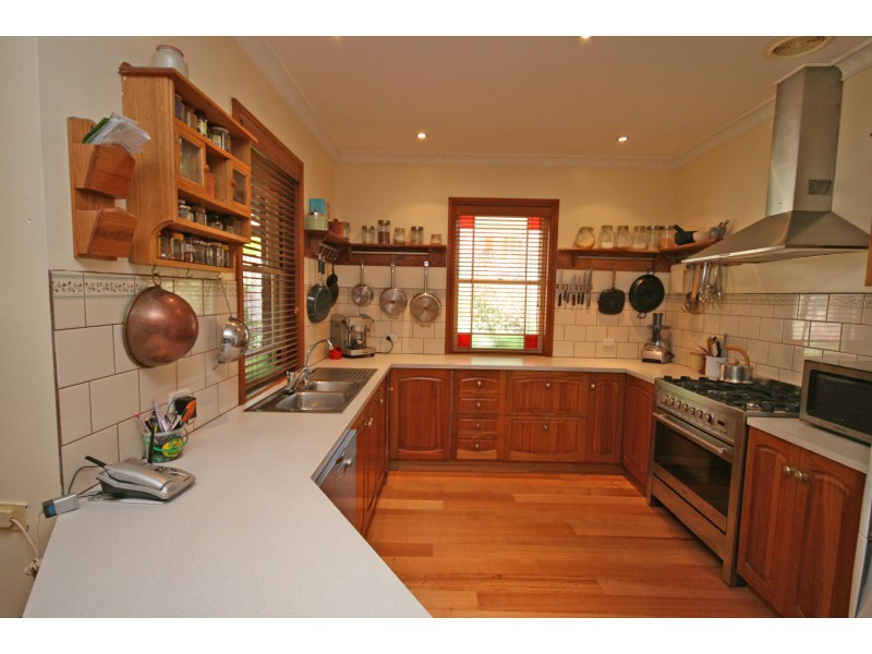 46 Windhover Cres, Tamworth NSW 2340