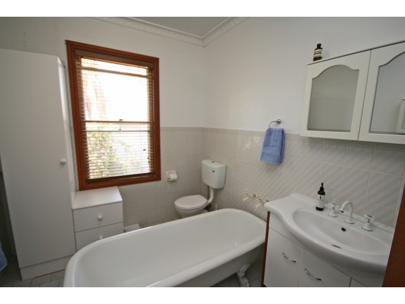 46 Windhover Cres, Tamworth NSW 2340