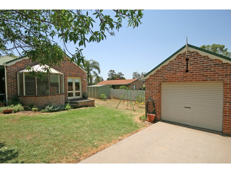 46 Windhover Cres, Tamworth NSW 2340