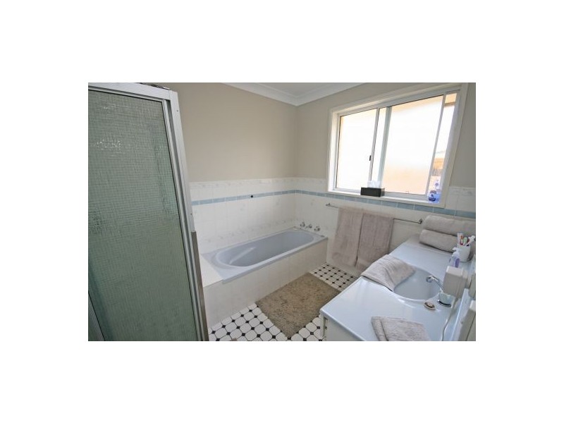 6 Wilga Place, Tamworth NSW 2340