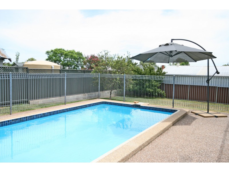 24 Janison Street, Tamworth NSW 2340