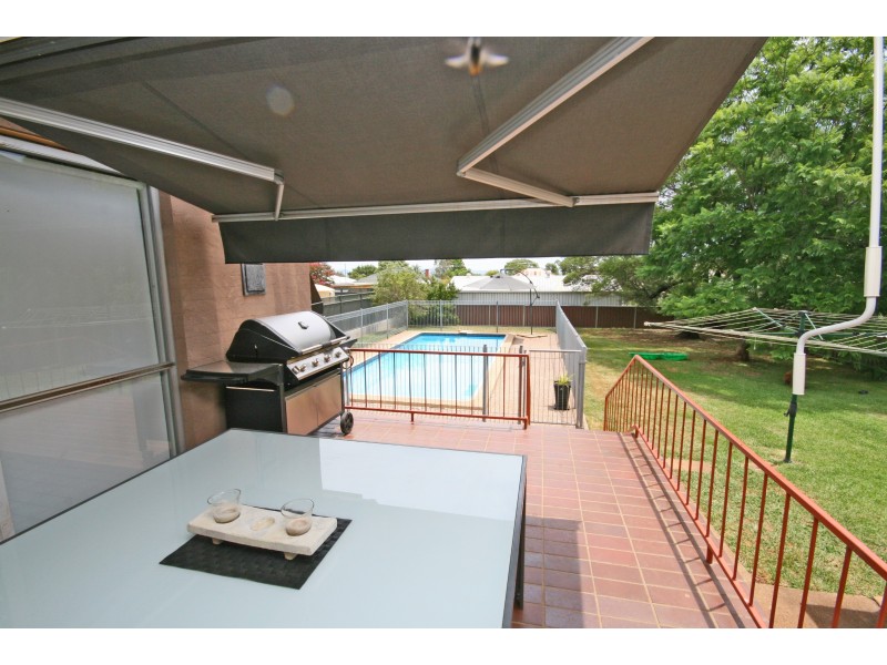 24 Janison Street, Tamworth NSW 2340