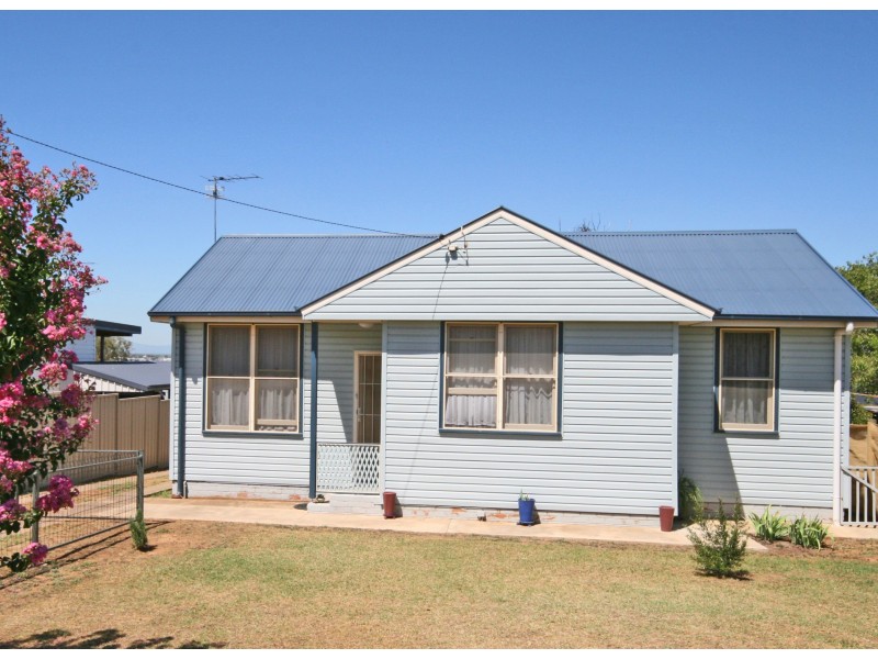 5 Peel Street, Tamworth NSW 2340